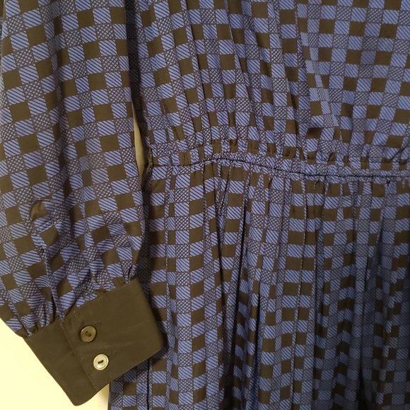 *Vintage* Black and Blue Dress - Picture 5 of 5